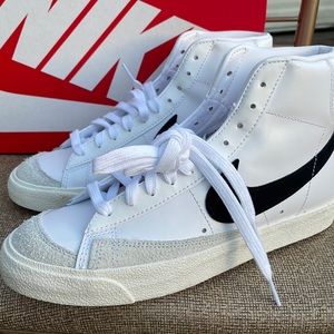 Nike Blazer mid 77’ blazer gs 4y